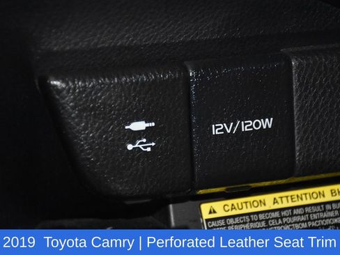 Used 2019 Toyota Camry XSE image 18