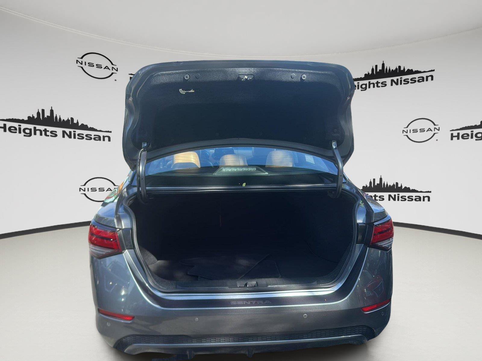 Used 2021 Nissan Sentra SV w/ SV Premium Package FWD image 25
