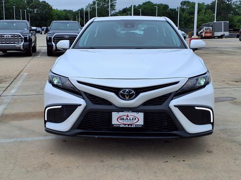 Certified 2024 Toyota Camry SE FWD image 4