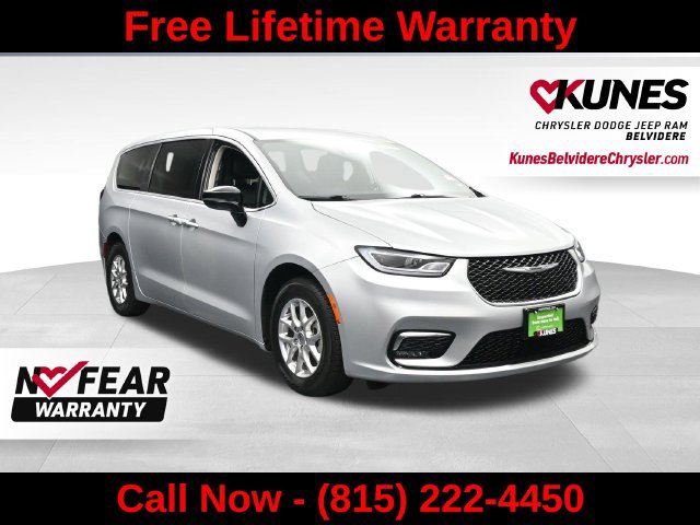 Used 2024 Chrysler Pacifica Touring-L FWD image 1