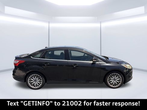 Used 2014 Ford Focus Titanium FWD image 3
