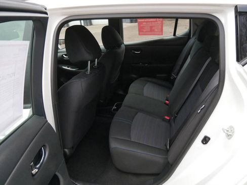 Certified 2025 Nissan Leaf SV Plus image 11