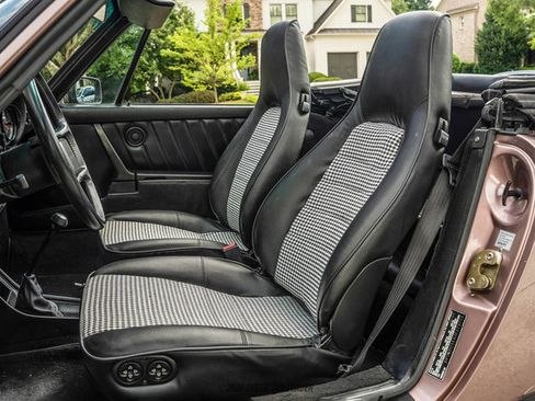 Used 1988 Porsche 911 Carrera RWD image 35