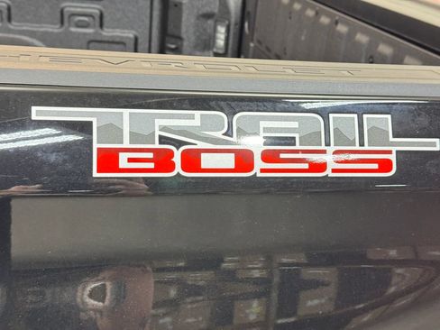 New 2026 Chevrolet Silverado 1500 LT Trail Boss w/ LT Trail Boss Premium Package AWD/4WD image 8