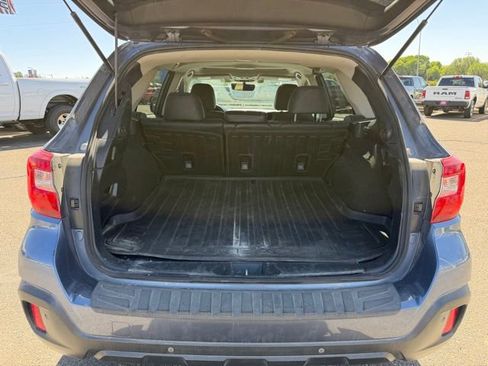 Used 2018 Subaru Outback 3.6R Limited AWD/4WD image 8