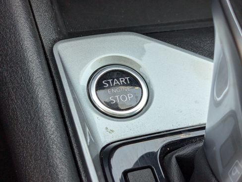 Used 2025 Nissan Altima 2.5 SV FWD image 23