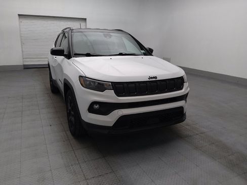 Used 2022 Jeep Compass Latitude FWD image 14
