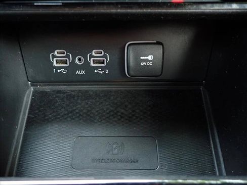 Used 2024 Jeep Grand Cherokee Altitude AWD/4WD image 22
