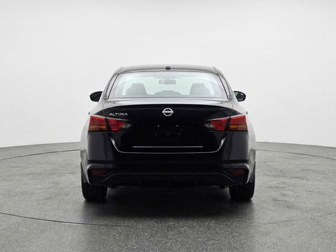 Used 2025 Nissan Altima 2.5 SV FWD image 7