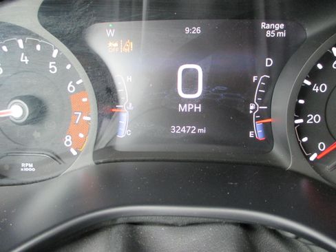 Used 2025 Jeep Compass Trailhawk AWD/4WD image 22