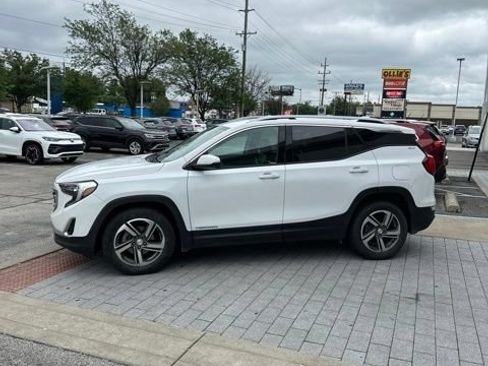 Used 2019 GMC Terrain SLT w/ Preferred Package FWD image 14
