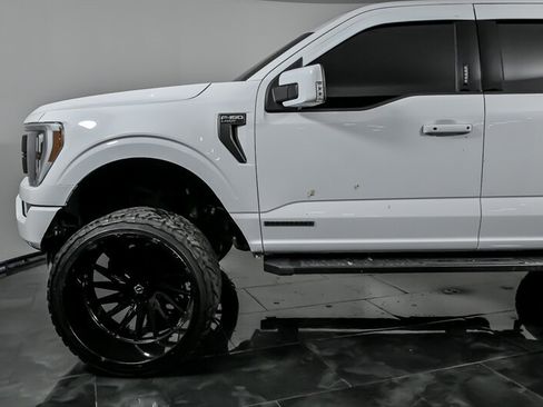 Used 2021 Ford F150 Lariat w/ Equipment Group 502A High AWD/4WD image 6