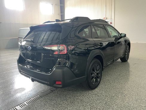 Used 2025 Subaru Outback Onyx Edition AWD/4WD image 19