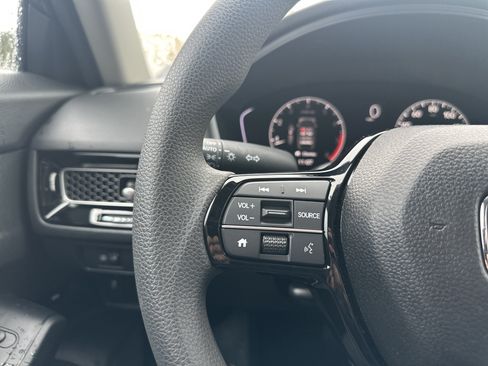 Certified 2025 Honda Civic LX image 18