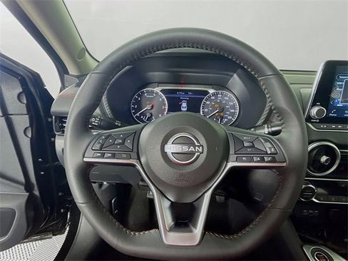 New 2025 Nissan Sentra SR w/ Midnight Edition image 18