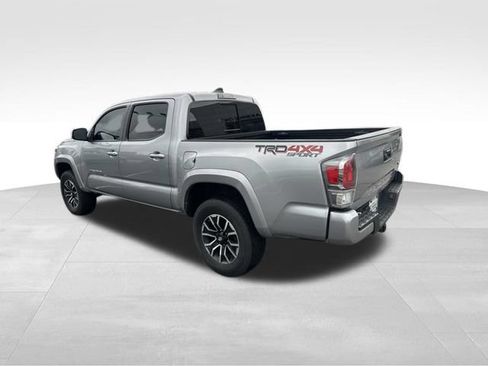 Used 2021 Toyota Tacoma TRD Sport AWD/4WD image 2