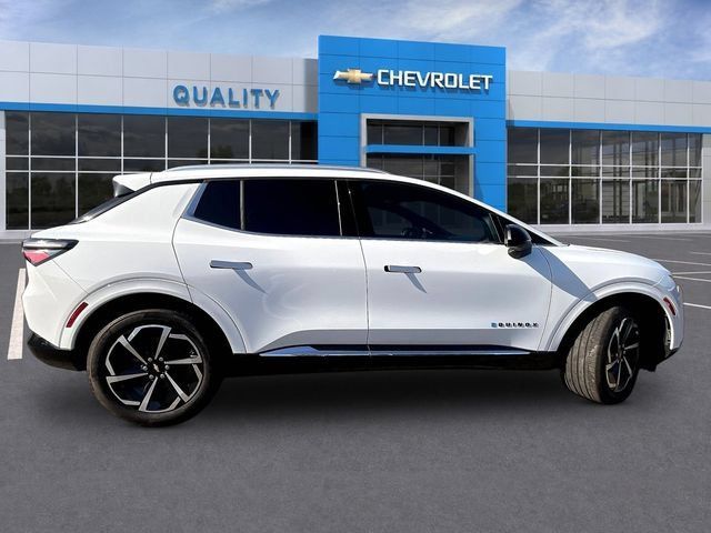 Certified 2024 Chevrolet Equinox EV LT w/ LPO, Blackout Package FWD image 8