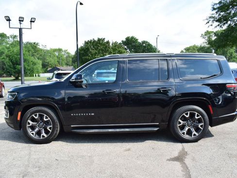 Used 2023 Jeep Wagoneer Series III w/ Convenience Group I AWD/4WD image 9