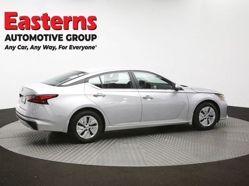 Used 2023 Nissan Altima 2.5 S FWD image 41