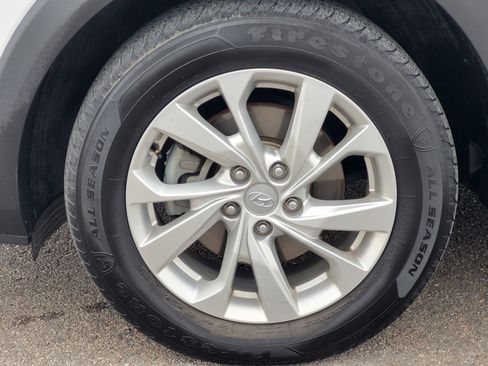 Used 2020 Hyundai Tucson SE image 10