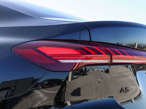 Used 2025 Audi A5 2.0T Premium image 12