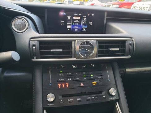 Used 2017 Lexus IS 200t image 19