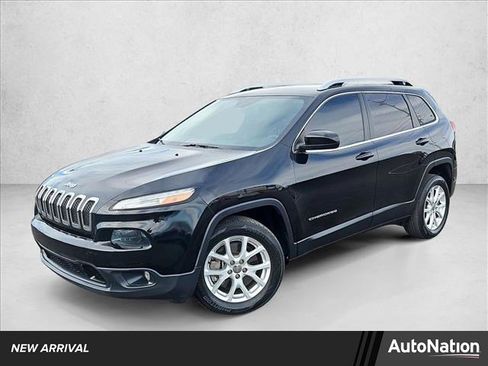 Used 2018 Jeep Cherokee Latitude Plus image 1