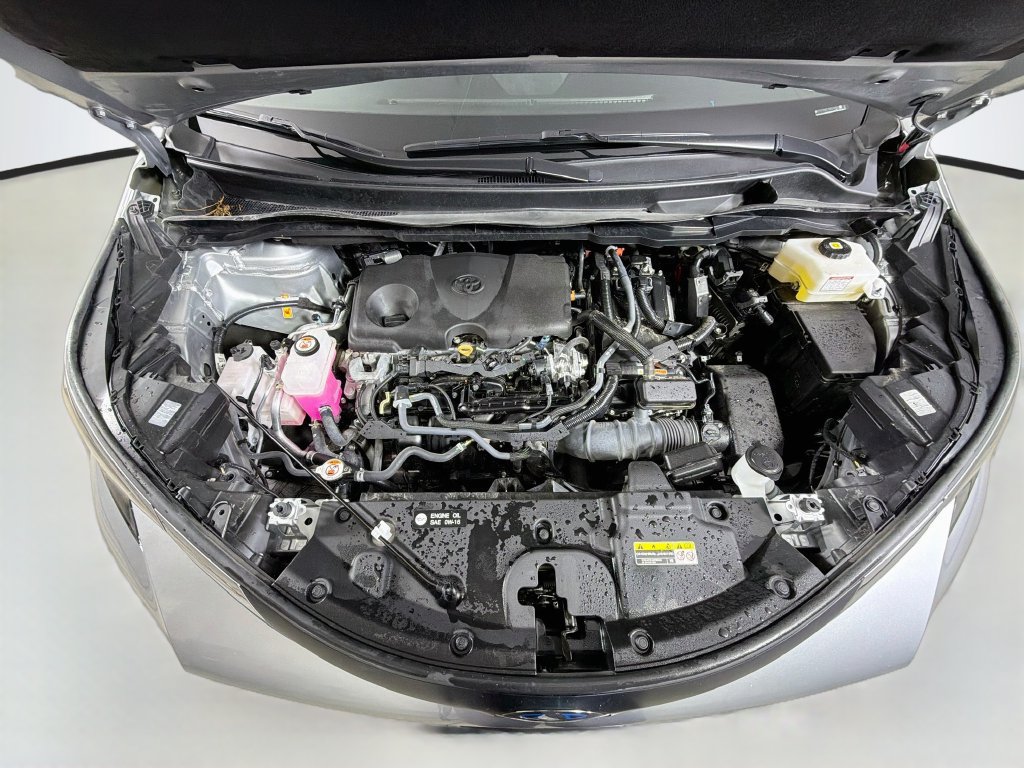 Used 2025 Toyota Sienna XLE FWD image 27
