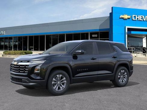 New 2026 Chevrolet Equinox LT w/ Convenience Package II AWD/4WD image 2