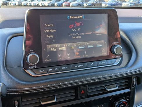 Used 2022 Nissan Rogue S image 13