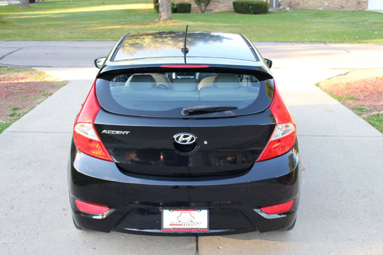 Used 2014 Hyundai Accent SE FWD image 9