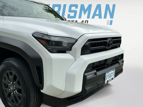 Used 2026 Toyota 4Runner SR5 AWD/4WD image 23