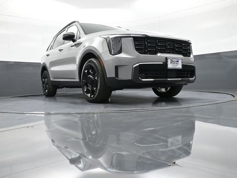 New 2025 Kia Sorento SX image 30