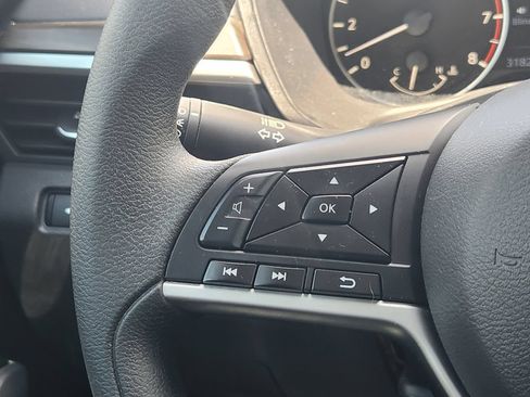 Used 2023 Nissan Altima 2.5 SV FWD image 31