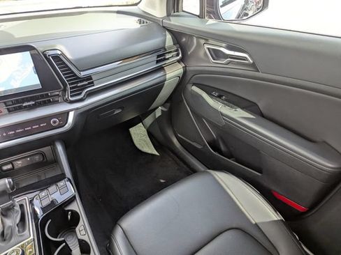 Used 2024 Kia Sportage EX FWD image 15