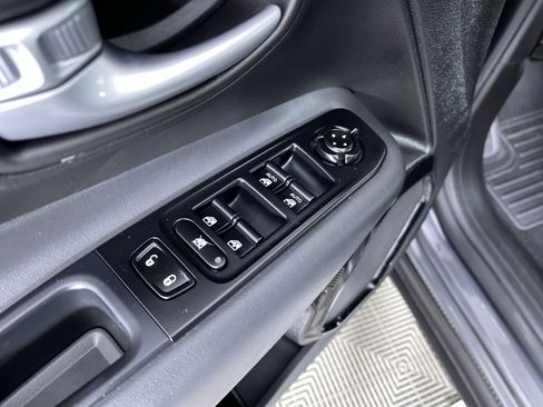 Used 2022 Jeep Renegade Altitude w/ Convenience Group image 14