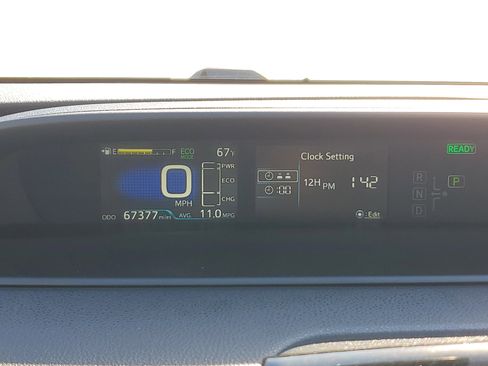 Used 2022 Toyota Prius LE image 22