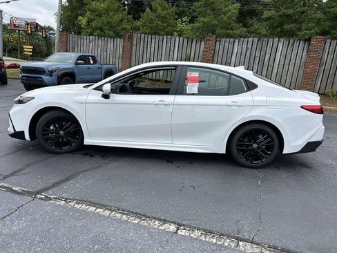 New 2026 Toyota Camry SE FWD image 6