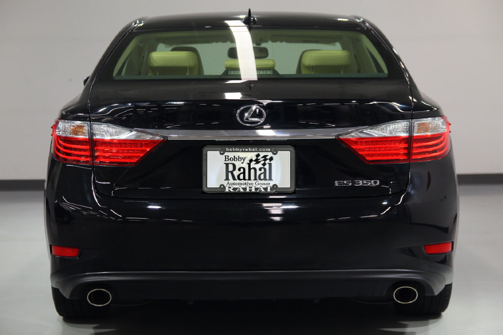 Used 2014 Lexus ES 350 w/ Premium Package FWD image 2