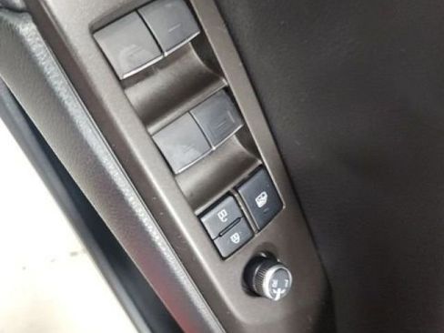 Used 2021 Toyota Camry XSE image 25