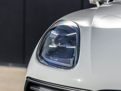 Certified 2026 Porsche Macan S AWD/4WD image 19