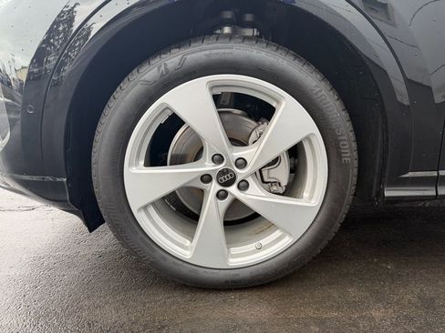 New 2025 Audi Q5 Prestige image 11