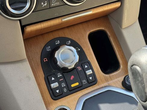 Used 2013 Land Rover LR4 HSE image 29