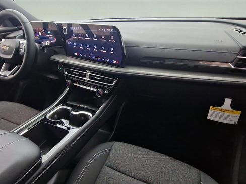 New 2026 Chevrolet Traverse LT w/ Driver Confidence Package FWD image 31