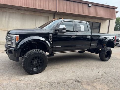 Used 2018 Ford F450 Platinum w/ Platinum Ultimate Package AWD/4WD image 3