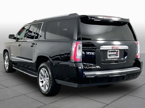 Used 2020 GMC Yukon XL Denali RWD image 11