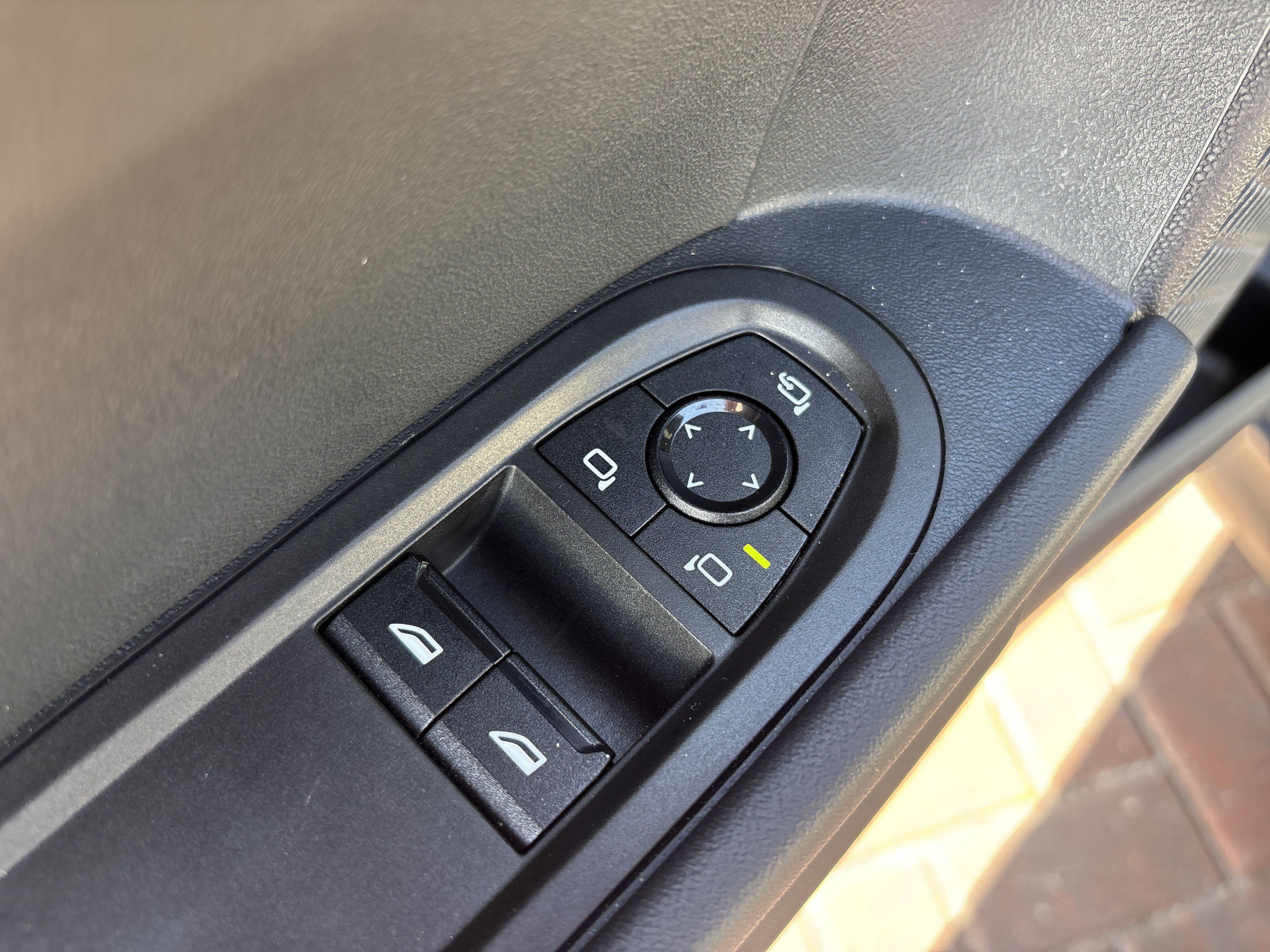 Used 2025 MINI Cooper S FWD image 15