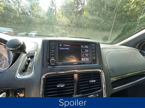 Used 2019 Dodge Grand Caravan SE image 34
