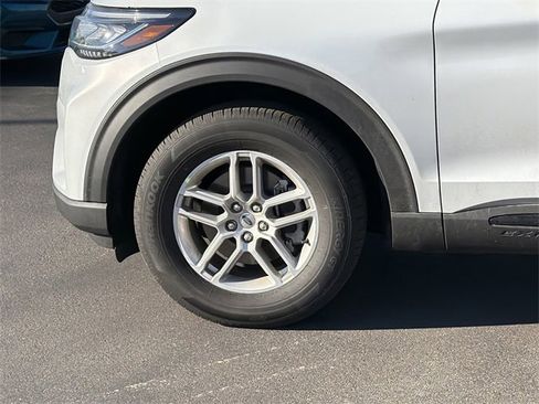 New 2026 Ford Explorer Active image 8