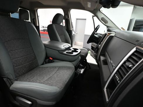 Used 2017 RAM 1500 Big Horn AWD/4WD image 50